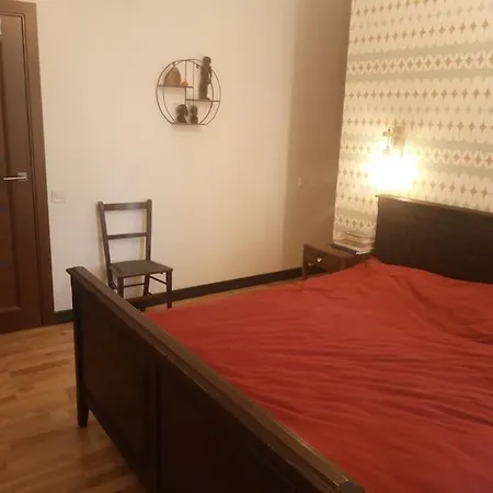 Charming Family Retreat In *